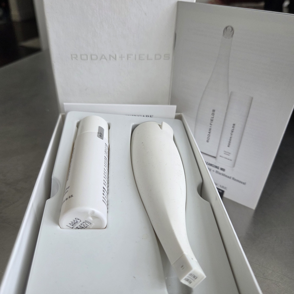 Rodan + Fields White Skincare Device and Container